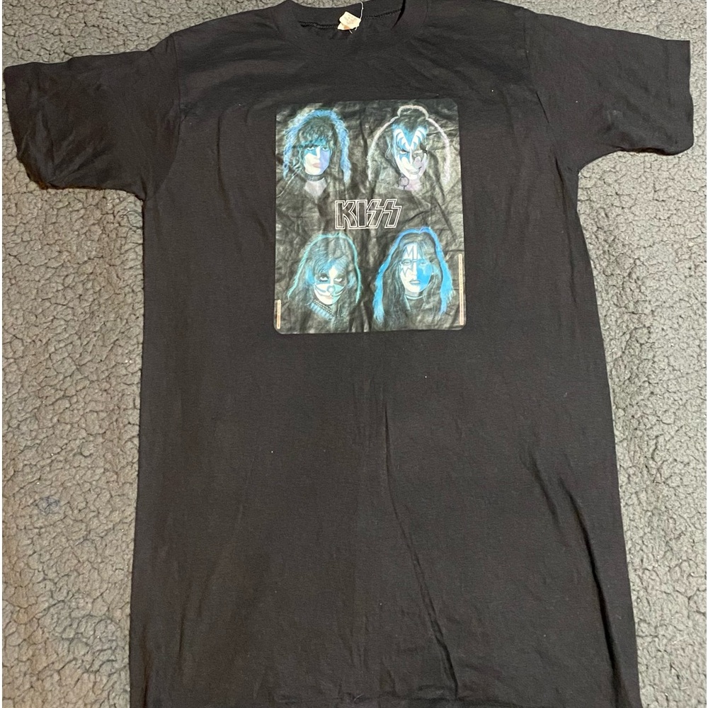 Band shirt kiss size small